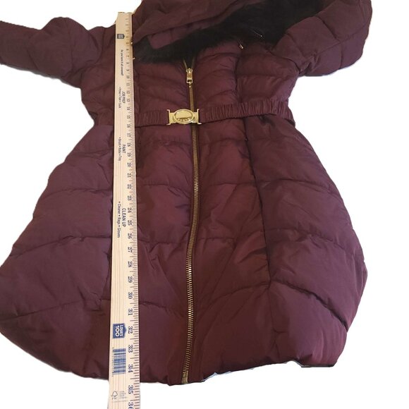 Guess burgundy puffer coat Women's small Removable fur-lined hood Zipper pockets - Picture 8 of 16